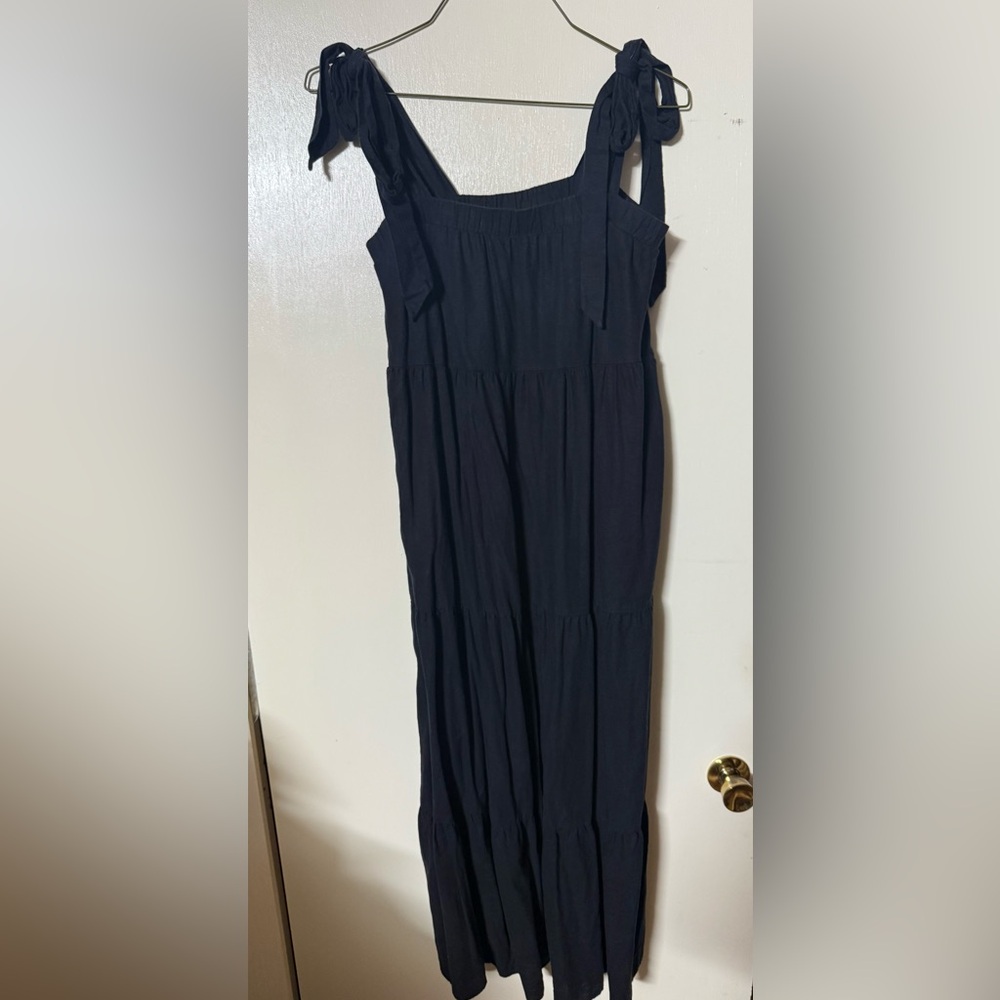 Shoulder tie Black Maxi Dress